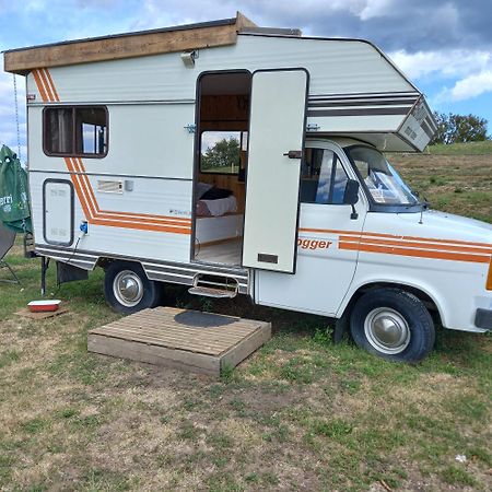 Camping Car Vintage Saint-Barthelemy-le-Plain エクステリア 写真