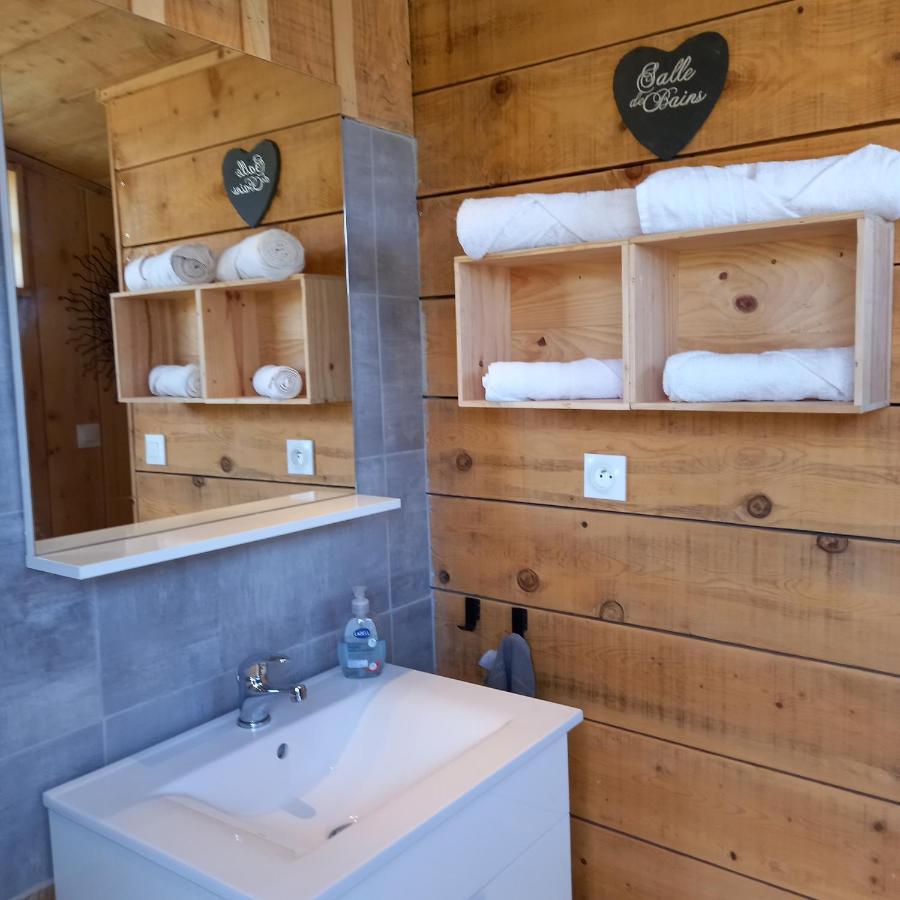 Camping Car Vintage Saint-Barthelemy-le-Plain エクステリア 写真
