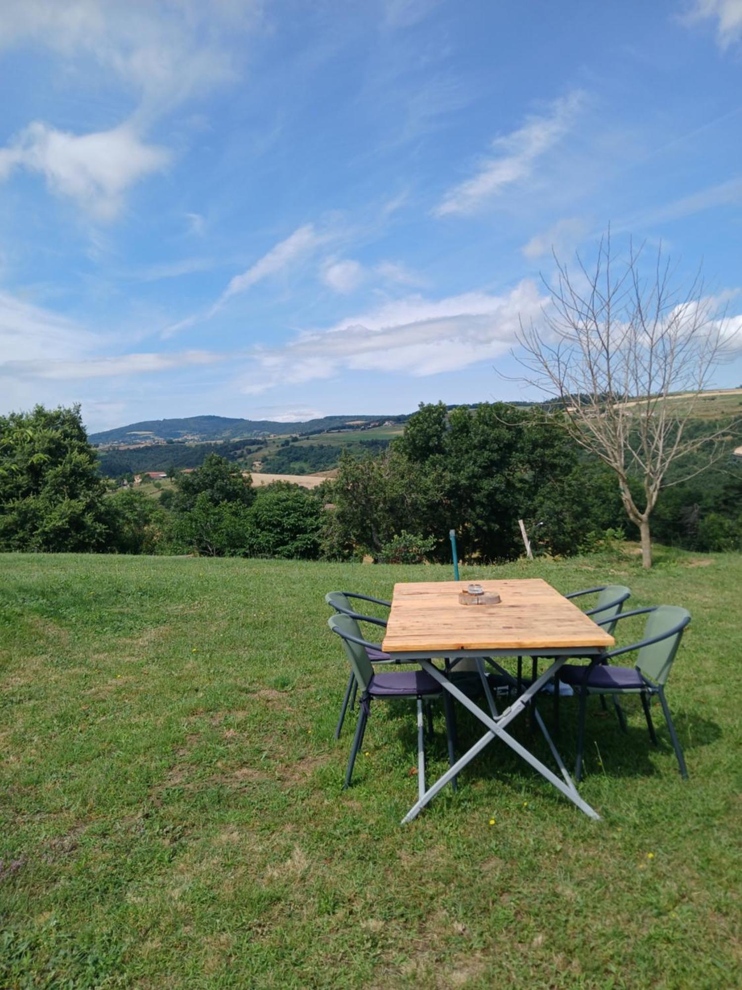 Camping Car Vintage Saint-Barthelemy-le-Plain エクステリア 写真
